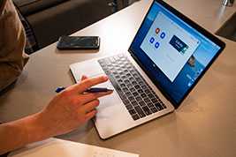 米奇妙妙全集中文版之第一集09集《青蛙王子唐老鸭》故事简介与下载